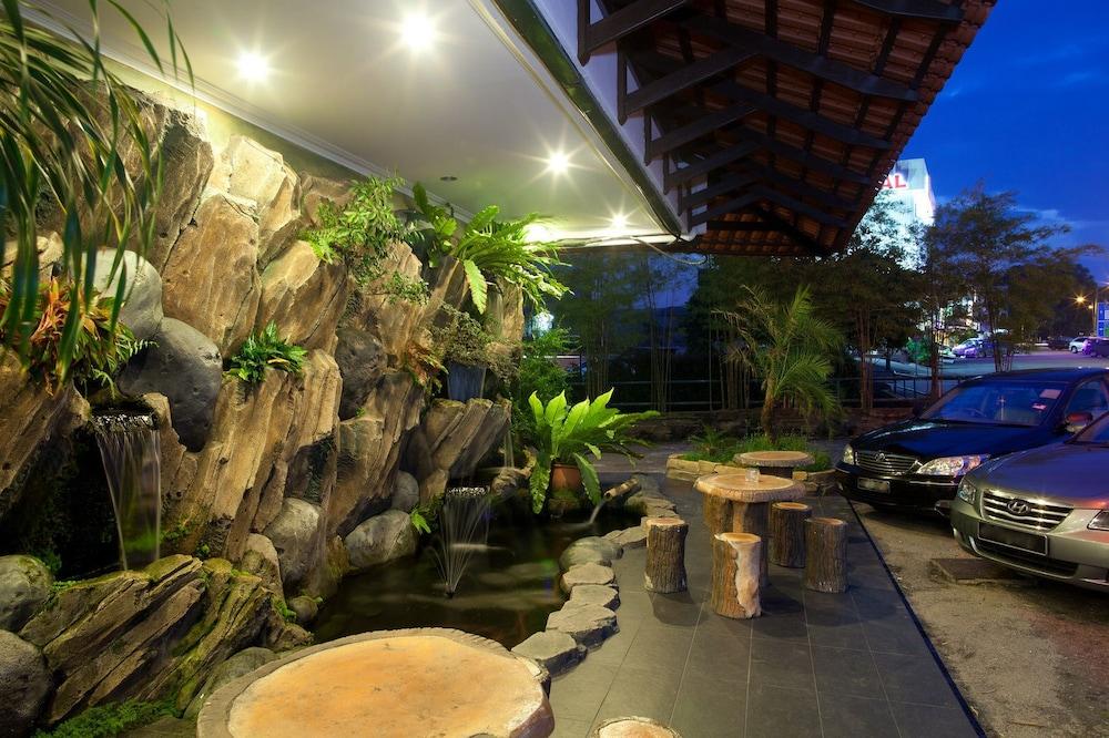 Hotel Ria Johor Bahru Exterior photo