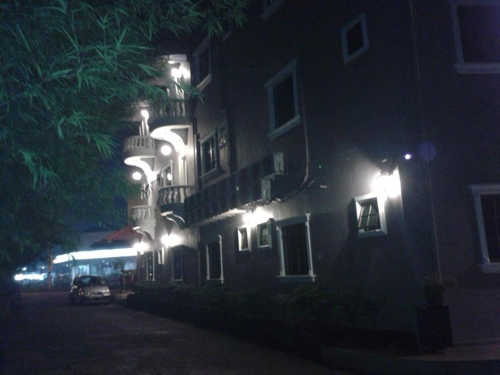Hotel Ria Johor Bahru Exterior photo